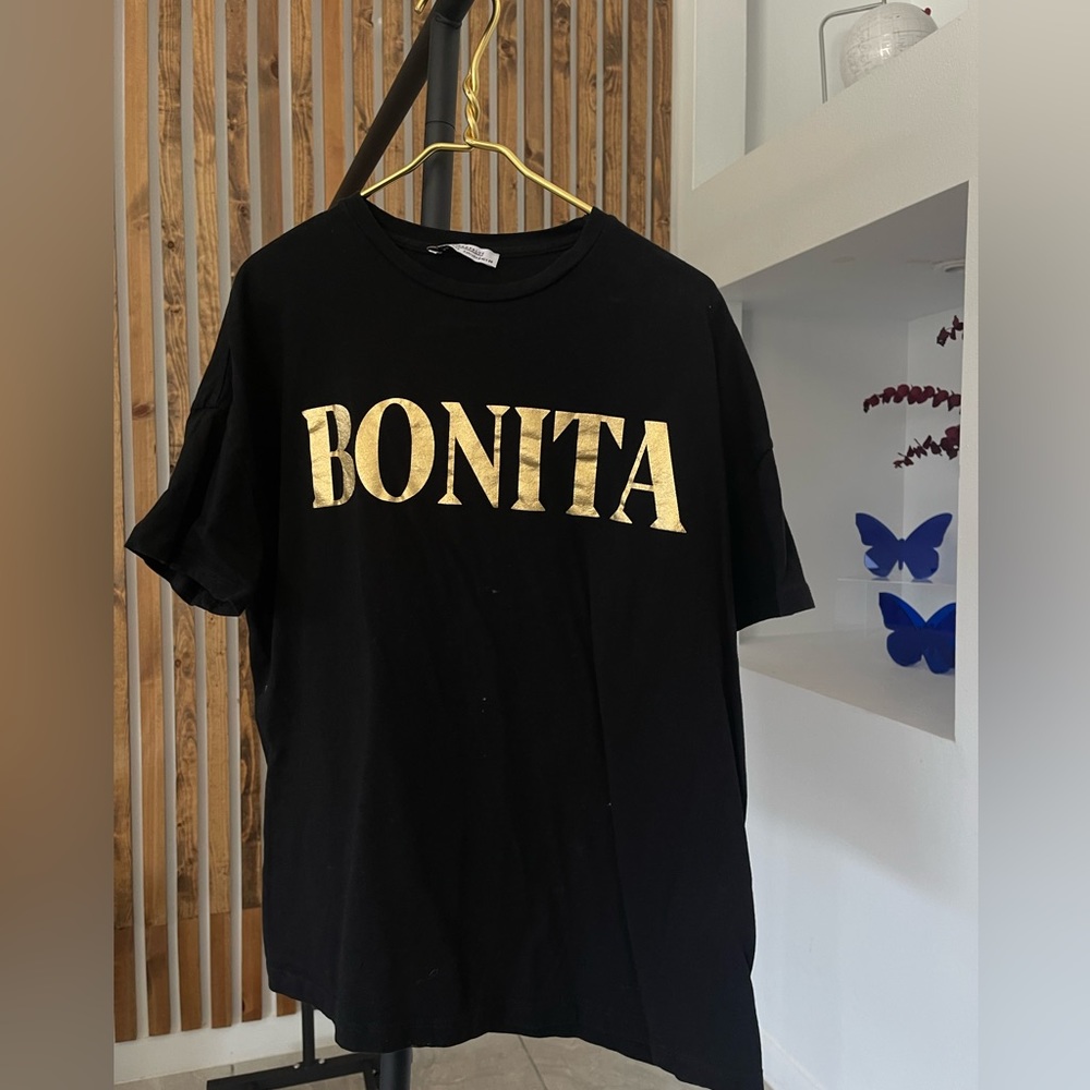 Black shirt with Bonita gold logo